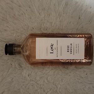 Love body wash from Bath and Body works